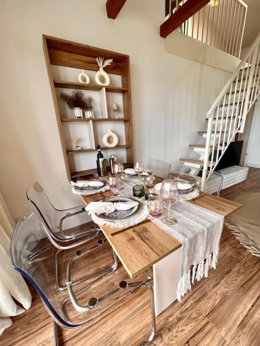 Bali Home Stylische Wohnung Mit Terrasse Schönefeld Extérieur photo