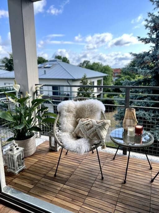 Bali Home Stylische Wohnung Mit Terrasse Schönefeld Extérieur photo
