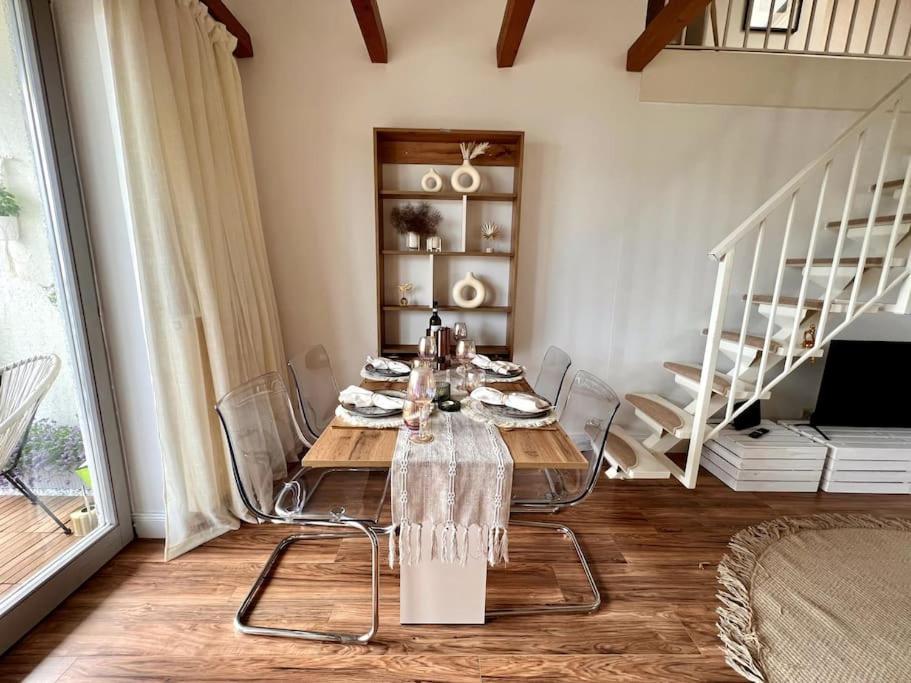 Bali Home Stylische Wohnung Mit Terrasse Schönefeld Extérieur photo