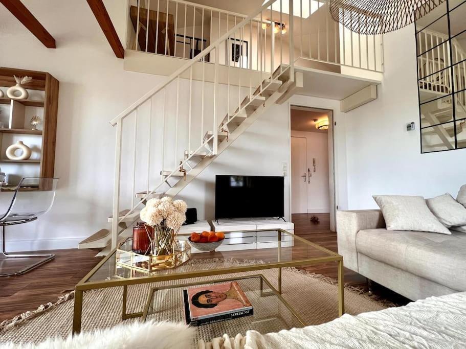 Bali Home Stylische Wohnung Mit Terrasse Schönefeld Extérieur photo