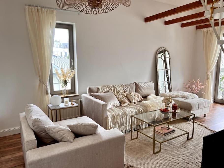 Bali Home Stylische Wohnung Mit Terrasse Schönefeld Extérieur photo