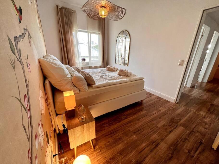 Bali Home Stylische Wohnung Mit Terrasse Schönefeld Extérieur photo